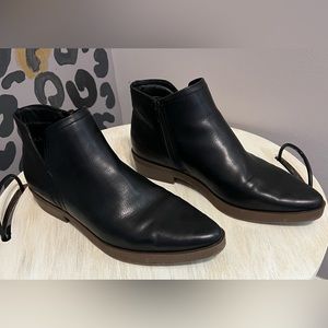 Frye & Co. black leather ankle boots size 10 Worn ONCE
